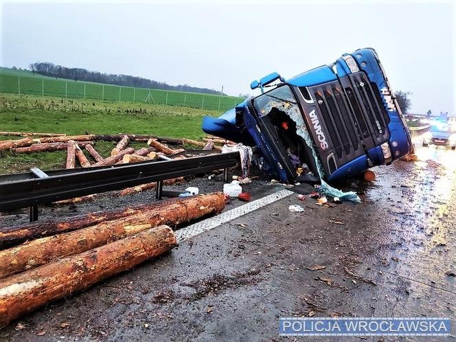 Takiego bałaganu narobił pijak za kierownicą