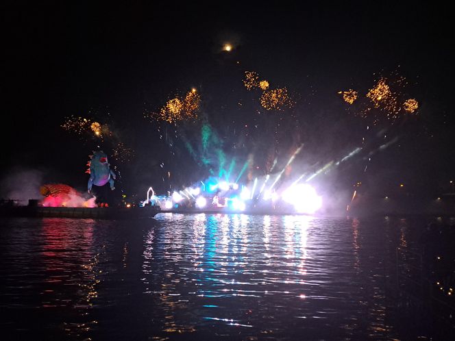 Małopolskie Królewskie Widowisko na Wiśle w ramach 24. Parady Smoków