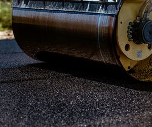 Powstanie pierwsza droga z asfaltu redukującego smog. Gdzie i kto ją zbuduje?