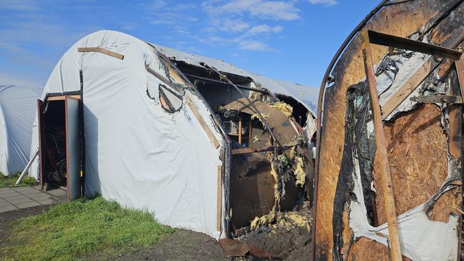 Gigantyczny pożar w Czaczu! Spłonęły magazyny antyków [ZDJĘCIA]