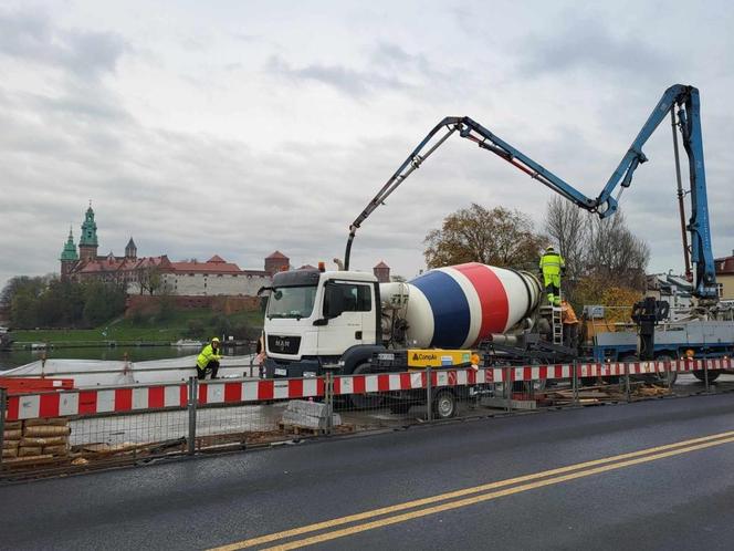 Kraków. Koniec remontu mostu Dębnickiego. Jest data pełnego otwarcia