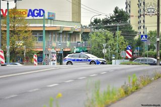 Święcenie pojazdów w Tychach przyciągnęło tłumy. Setki samochodów skropionych wodą święconą