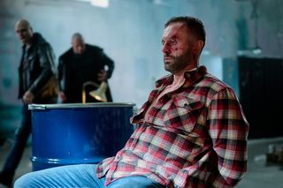 Na Wspólnej odc. 3987. Jakub (Przemysław Cypryański), bandzior Kisiela (Michał Waleszczyński-Lis)