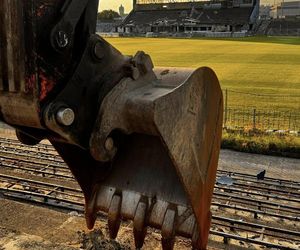 Stadion Ruchu Chorzów przechodzi do historii. Trwa rozbiórka legendarnej trybuny
