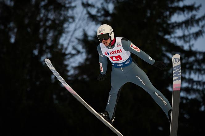 Skoki dzisiaj O KTÓREJ GODZINIE SKOKI dzisiaj w niedzielę 23 stycznia Dziś drugi konkurs PŚ w Titisee-Neustadt! Skoki narciarskie dzisiaj O której dzisiaj skoki niedziela 23.01