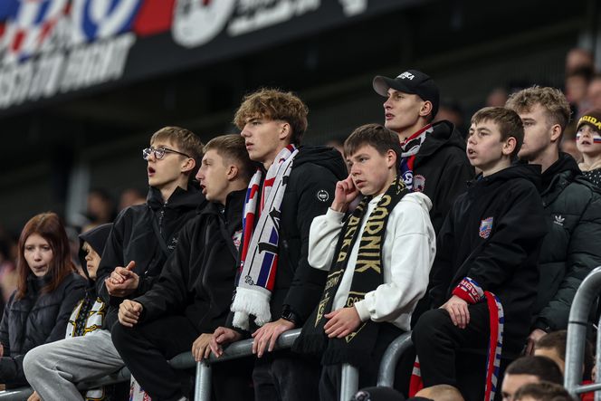 Górnik Zabrze liderem Ekstraklasy. O wyniku zadecydowała samobójcza bramka. Ponad 25 tys. kibiców na trybunach
