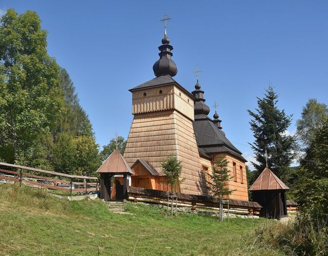 To sławna niewielka wieś w Małopolsce. Kiedyś wyrabiano w niej drewniane zabawki