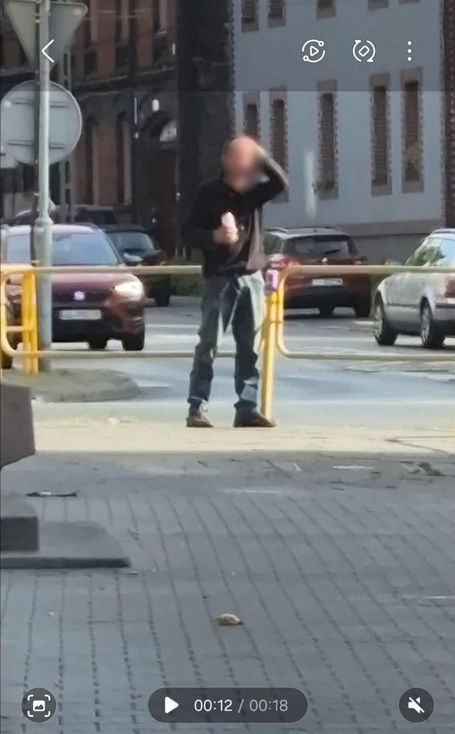 Ukradł nóż i zaźgał człowieka. Dariusz J. usłyszał zarzuty