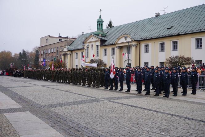 Tak białostoczanie uczcili Narodowe Święto Niepodległości 2024 w Białymstoku [ZDJĘCIA]