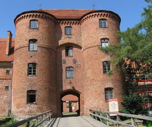 Niesamowite miasteczko nad Zalewem Wiślanym. Historia i magia w jednym miejscu