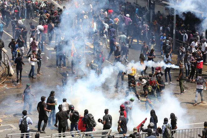 Sri Lanka. Ogromne protesty w Kolombo. Prezydent uciekł ze swojej rezydencji [ZDJĘCIA]