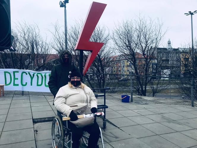 Demonstracja w Szczecinie odbyła się pod hasłem “Dzień Kobiet bez kompromisów”