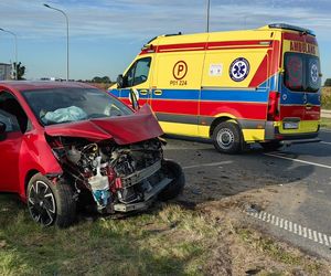 Samochód jechał pod prąd. Poważny wypadek na S5 koło Leszna