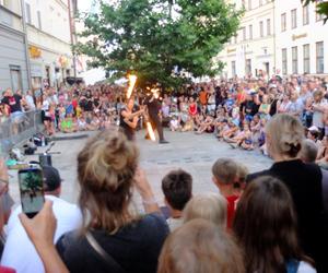 Carnaval Sztukmistrzów w Lublinie. Przyjechali artyści z całego świata. Niesamowity popis umiejętności