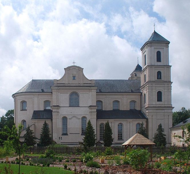 Sanktuarium Maryjne - Salezjanie Różanystok