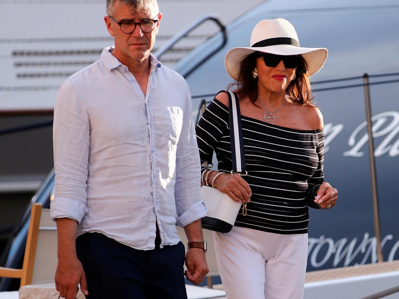 Alexis uwodzi w Saint-Tropez