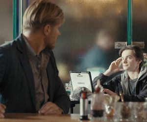 Na dobre i na złe odc. 961. Maks Beger (Tomasz Ciachorowski), haker Drago (Piotr Gadomski),