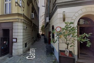 Najwęższa ulica we Wrocławiu. Ma zaledwie 3 metry szerokości i burzliwą przeszłość 