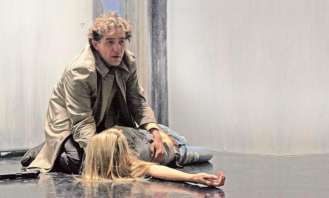 Na krawędzi 2 sezon odc. 13. Lena Korcz (Kamilla Baar), Andrzej Czyż (Przemysław Sadowski)