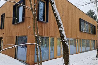 Nowa, drewniania biblioteka na Białołęce 