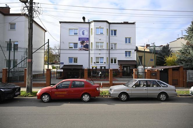 Porywacze dzieci grasują w Warszawie?! „Próbowali nakłonić 9-latka, żeby wsiadł do auta”. Rodzice przerażeni