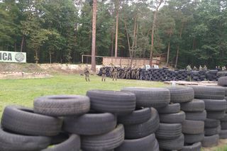 Ćwiczenia klas mundurowych w Nowej Sarzynie