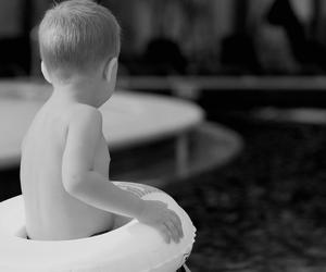 Wystarczyła chwila nieuwagi. Dwulatek utonął w przydomowym basenie