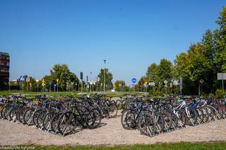 Uczniowie SP 43 w Białymstoku ZA DARMO otrzymali 60 rowerów [ZDJĘCIA]
