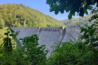 Z Wrocławia na weekend. Zamek Grodno i ogromna zapora wodna w Zagórzu Śląskim 