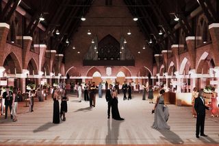 Holy Water - kościół zamieniony w basen w Heerlen, Holandia 