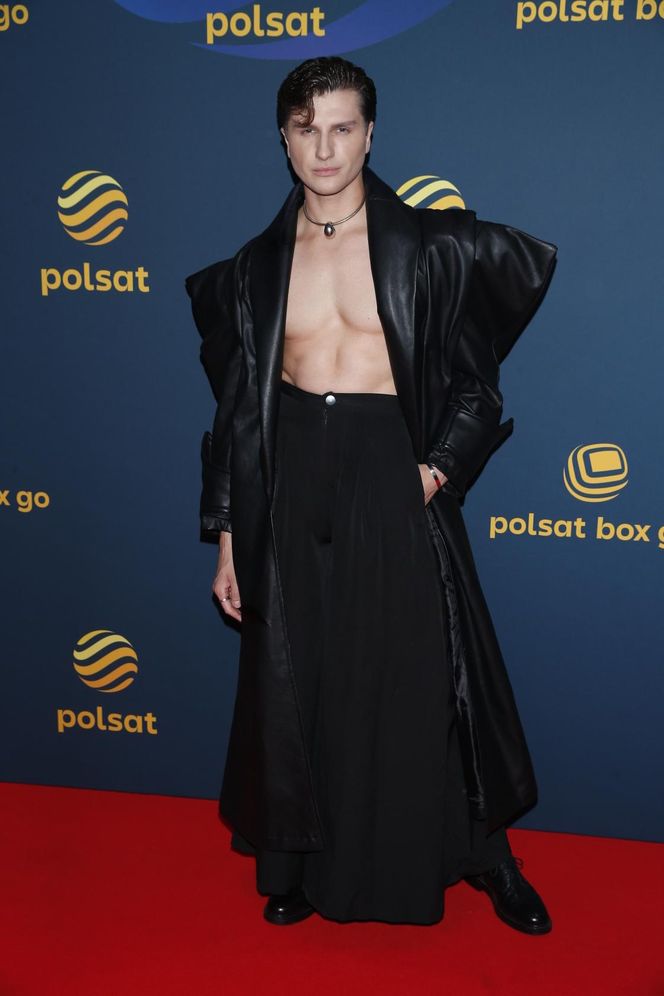 Gwiazdy na jesiennej ramówce Polsatu błyszczały błękitem i dekoltami poniżej pasa. Tylko Ada Fijał i Kasia Cichopek przełamały sztampę