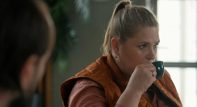 Barwy szczęścia, odcinek 3242. Aldona (Elżbieta Romanowska), Borys (Jakub Wieczorek)