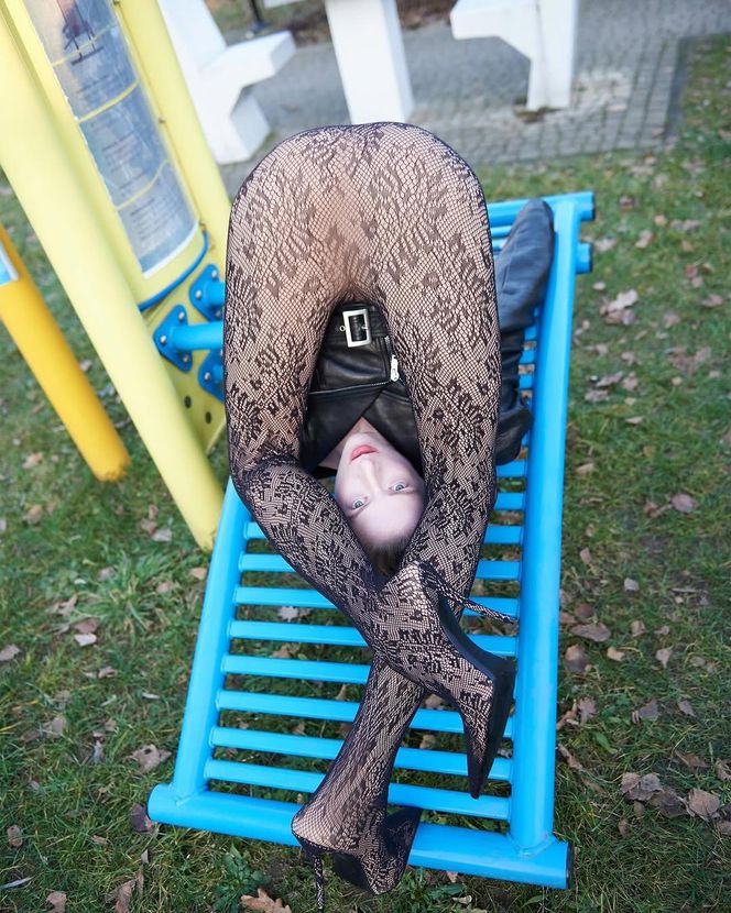 Lara Gessler w odważnej sesji do "Issue"