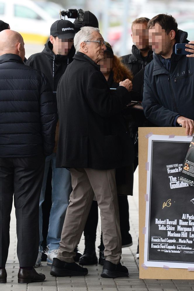 Robert De Niro już w Polsce. Aktor przyłapany na lotnisku w Warszawie