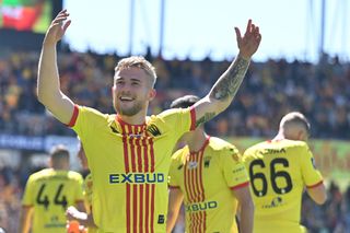 Piłkarskie święto w Kielcach! Żółto-czerwone derby dla Korony