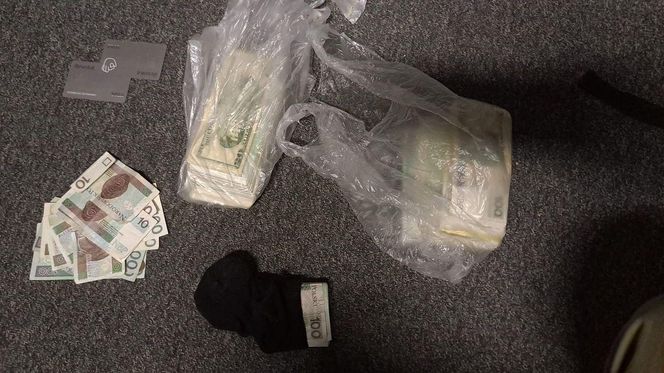 Policjanci złapali oszusta 