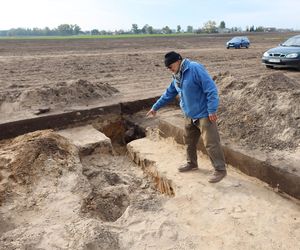 Skarby z kartofliska. Kilka dni temu kopali tu ziemniaki, a teraz odkryto cmentarzysko sprzed 2000 lat