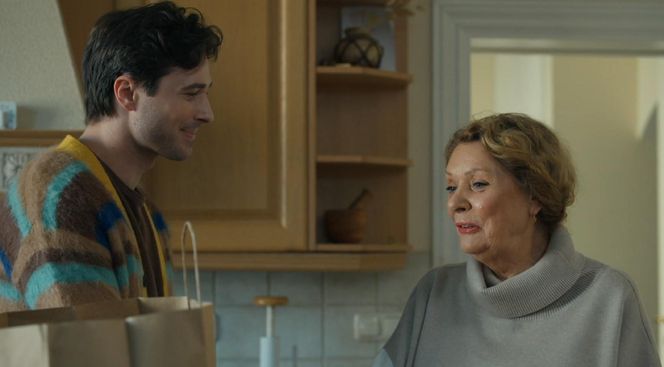 Barwy szczęścia odc. 3204. Józefina Rawiczowa (Elżbieta Jarosik), Cezary (Marcel Opaliński)