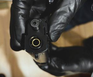 Policja rozbiła gang pseudokibiców ze Śląska. W tle handel narkotykami, przemyt i handel ludźmi