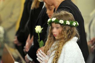 POSŁAŁA KASZMIR DO KOMUNII