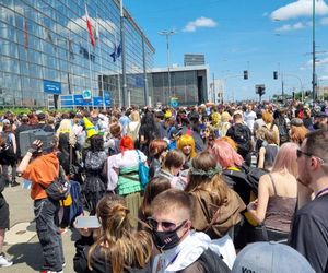 Pyrkon 2025. Tłumy uczestników przed MTP  