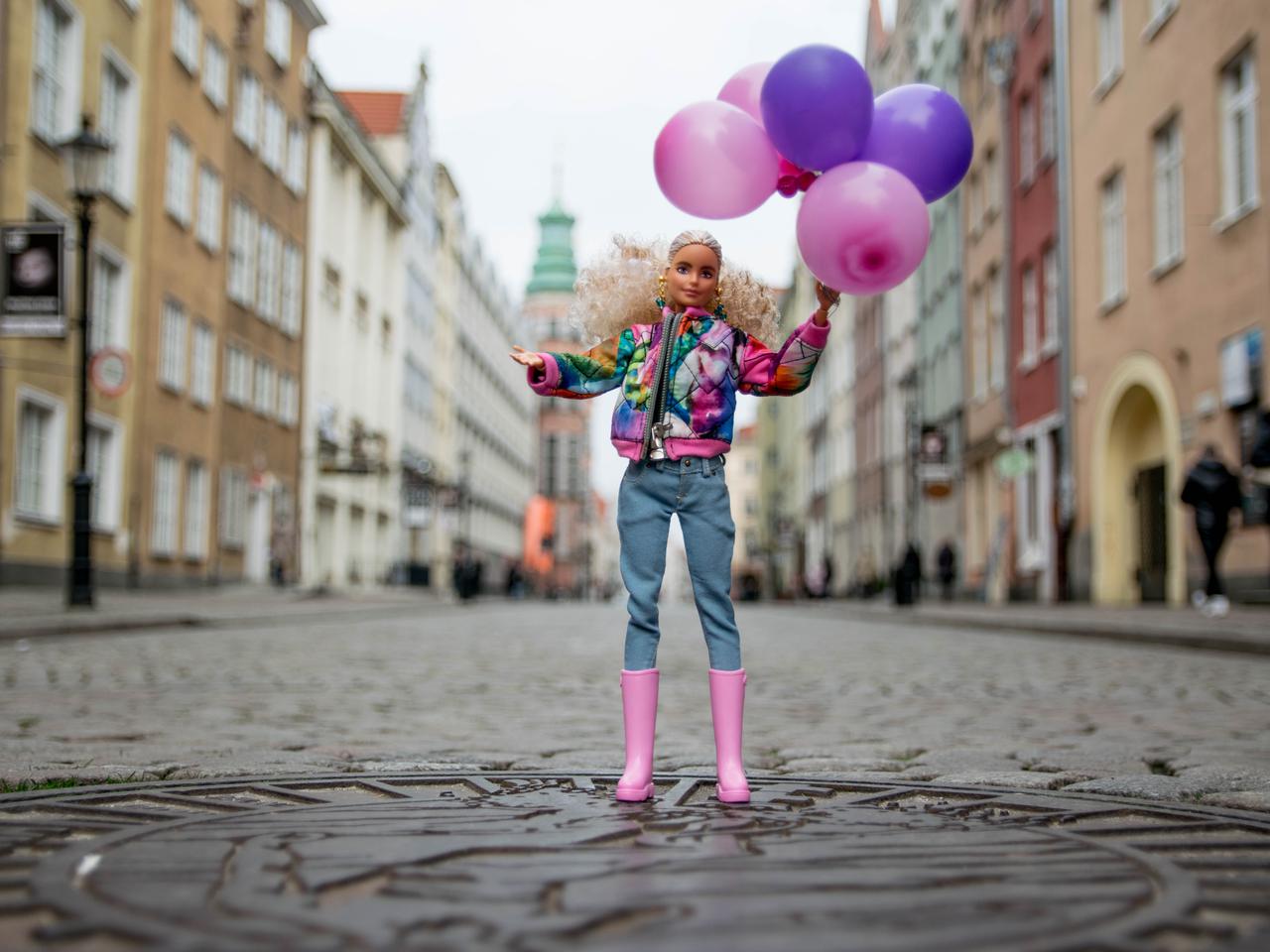 Fotografie lalek na tle Trójmiasta - nietypowe hobby Gdańszczanki