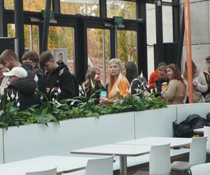 Tłumy na otwarciu Popeyes w Olsztynie. Rekordzista czekał w kolejce ponad 20 godzin