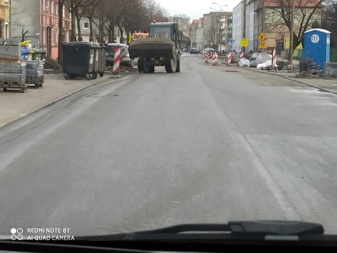 Zobaczcie co się dzieje na ulicy Śląskiej. 