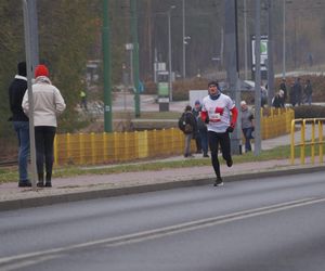 Bydgoski Bieg Niepodległości 2024 przyciągnął tłumy. Najstarszy uczestnik miał 87 lat! [ZDJĘCIA]