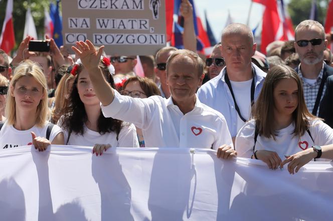 Marsz 4 czerwca w Warszawie - tłumy na ulicach stolicy!