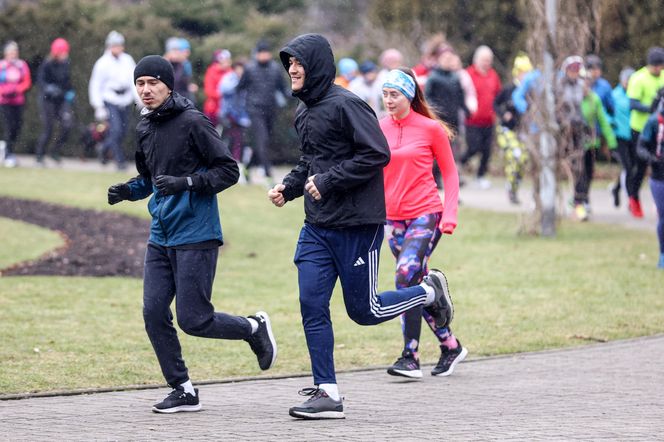 Sobotni parkrun jak zwykle przyciągnął tłumy. To wyjątkowy bieg w samym sercu Katowic ZDJĘCIA