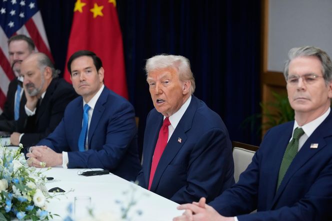 Trump ogłasza sukces po spotkaniu z Xi Jinpingiem. Co ustalili?