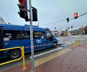  8-latek na rowerze wpadł pod autobus. Dramatyczna akcja ratunkowa w Ożarowie