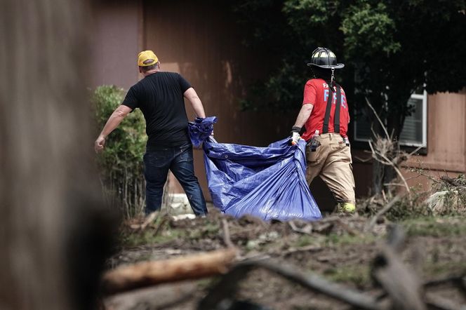 Horror po powodziach. Zabiły 104 osoby, wciąż szukają dziewcząt z chrześcijańskiego obozu